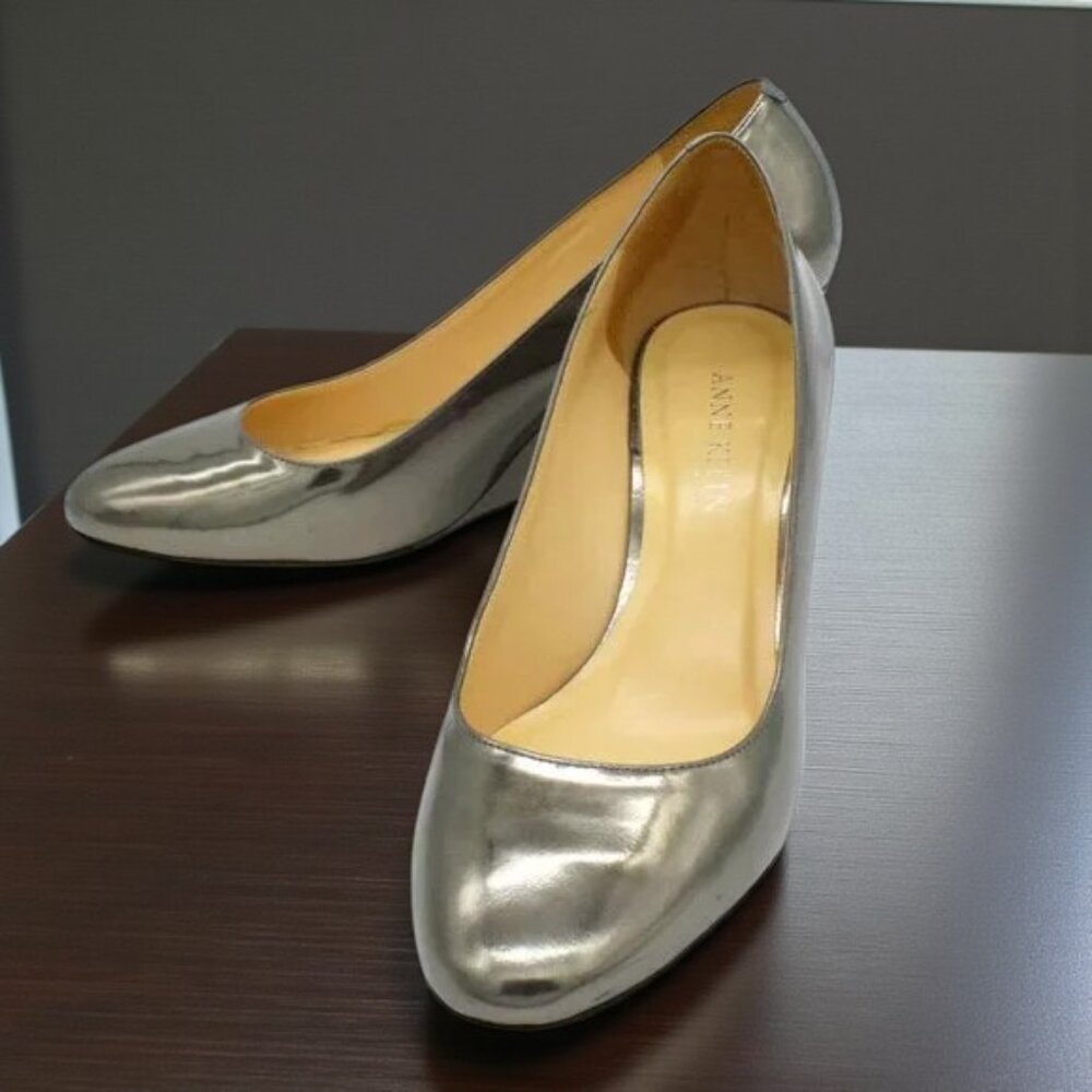 Vintage Anne Kline New York Metallic Gold Leather Wedges